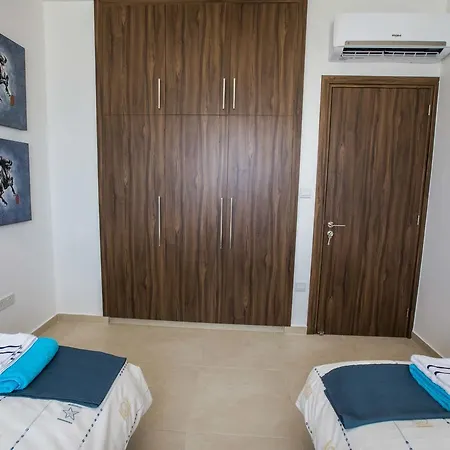 Villa Olivia 63 *