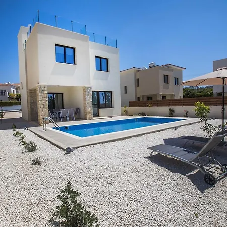 Olivia 63 * Paphos